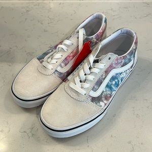 Van’s Old Skool NWT white seude, Sz 4